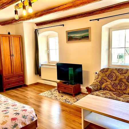 Apartman Velicka Vinaren Poprad Extérieur photo